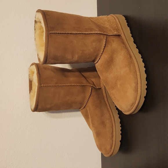 UGG boots - Picture 3 of 6